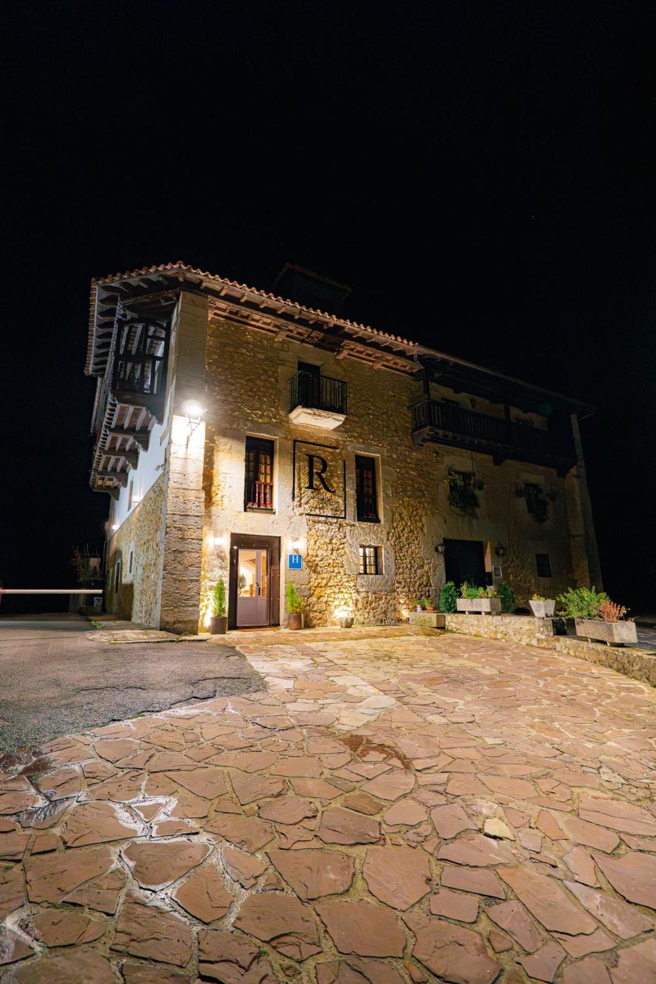 Hotel R Santillana Сантильяна-дель-Мар Экстерьер фото